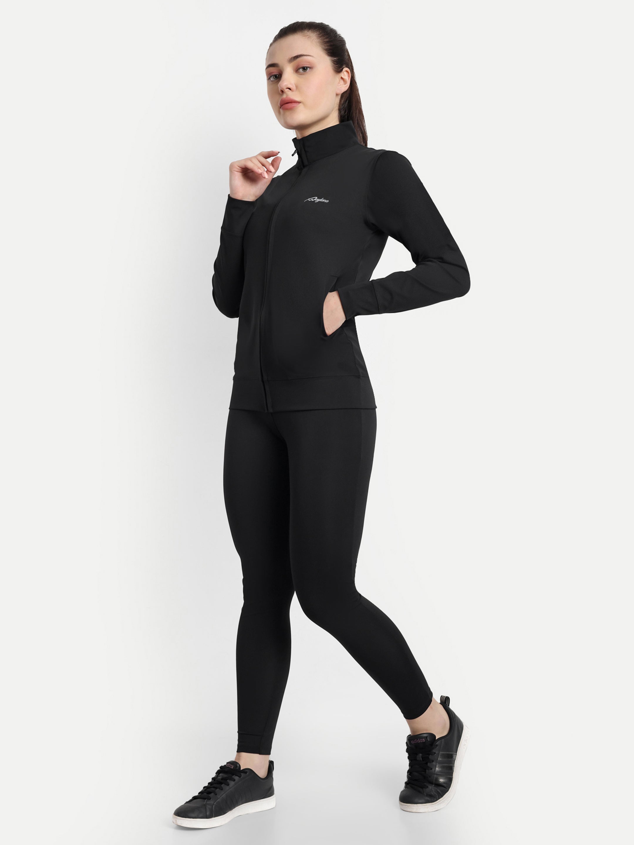 Waylene Black Tracksuit for Women with Side Pockets and Moisture-Wicking Material